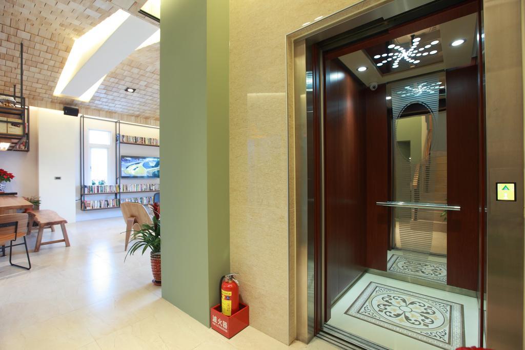 坡岸邊民宿 Hualien Buitenkant foto